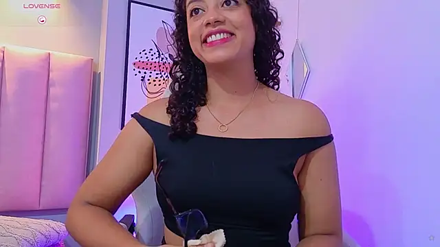 CamilaLevy online show from 04-11-26, 12:20