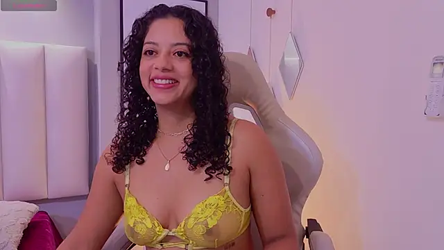 CamilaLevy online show from 05-18-26, 12:32