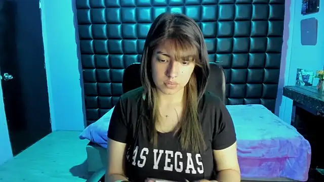 Violetta Swett  online show from 12-19-25, 11:45