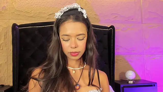 naomi hill1 online show from 12-04-25, 10:20