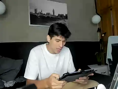 Snapshot of lord_david77 chatting on 02-06-26, 01:40 lord david77 online show from 02-06-26, 01:40