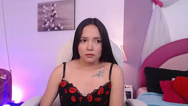 Suzy1  online show from 04-15-26, 07:29