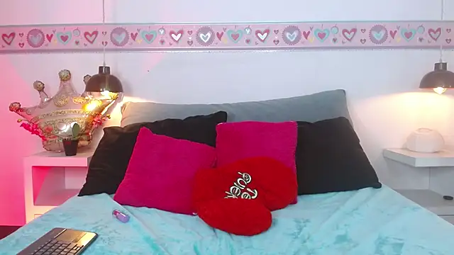 Suzy1  online show from 02-24-26, 07:37