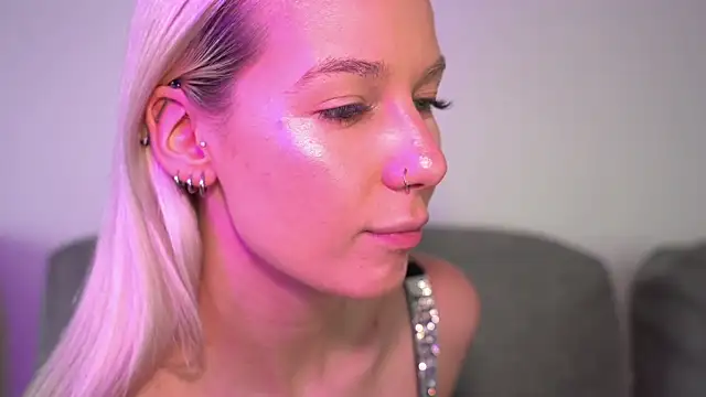 RanyThomson online show from 04-19-26, 02:40