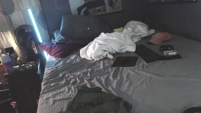 Tommy Love23 online show from 03-28-26, 01:17