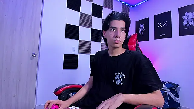 Snapshot of jeycobb chatting on 02-27-26, 11:43 jeycobb online show from 02-27-26, 11:43