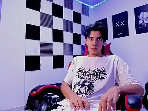 Snapshot of jeycobb chatting on 01-17-26, 11:25 jeycobb online show from 01-17-26, 11:25