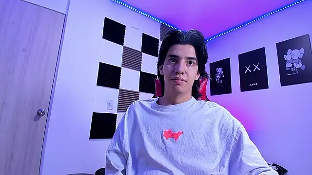 Snapshot of jeycobb chatting on 03-04-26, 11:29 jeycobb online show from 03-04-26, 11:29