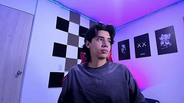 Snapshot of jeycobb chatting on 02-25-26, 11:32 jeycobb online show from 02-25-26, 11:32