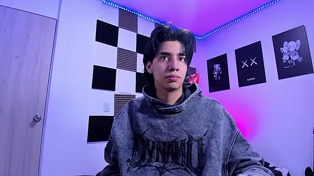 Snapshot of jeycobb chatting on 02-14-26, 11:32 jeycobb online show from 02-14-26, 11:32