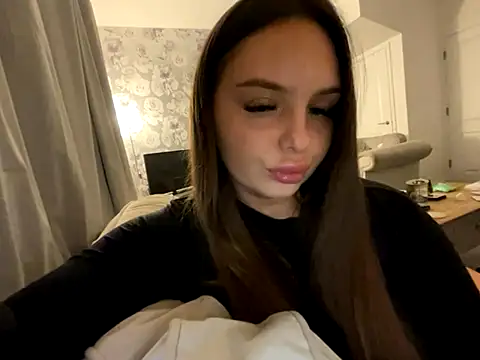 EllaStarrxxx online show from 10-05-25, 10:55