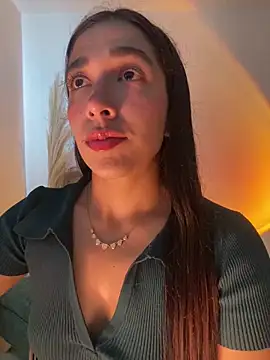 Snapshot of SabrinaEvanss_ chatting on 06-11-26, 07:00 SabrinaEvanss online show from 06-11-26, 07:00