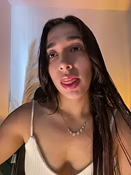 Snapshot of SabrinaEvanss_ chatting on 07-11-26, 09:15 SabrinaEvanss online show from 07-11-26, 09:15