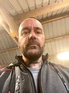 Snapshot of ju8870 chatting on 10-09-25, 12:06 ju8870 online show from 10-09-25, 12:06