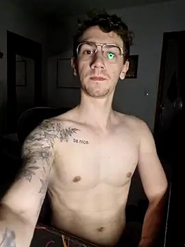 SweetGoodBoy22 online show from 11-09-25, 10:58