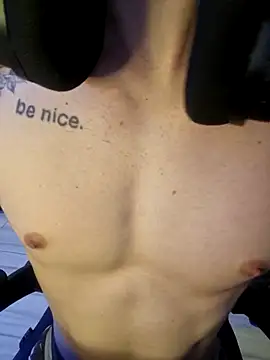 SweetGoodBoy22 online show from 10-12-25, 09:16