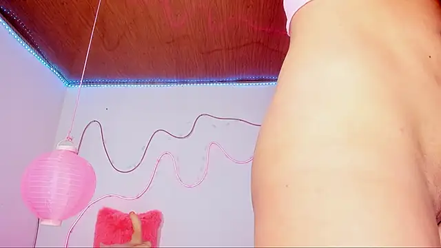 shannon kinne  online show from 12-05-25, 02:48