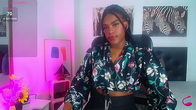 Snapshot of PaulinaEbony chatting on 10-07-25, 03:29 PaulinaEbony online show from 10-07-25, 03:29