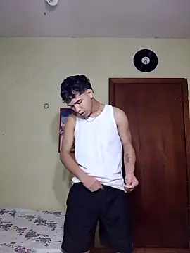 Snapshot of Mrdante23 chatting on 10-18-25, 11:29 Mrdante23 online show from 10-18-25, 11:29