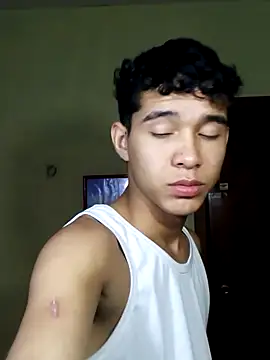 Snapshot of Mrdante23 chatting on 10-08-25, 06:15 Mrdante23 online show from 10-08-25, 06:15