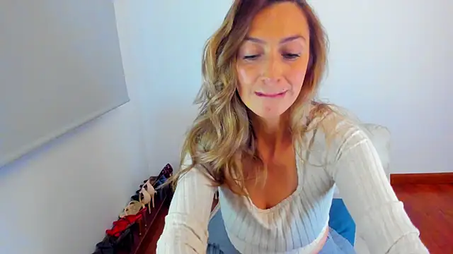 Velourmuse online show from 06-19-26, 11:09