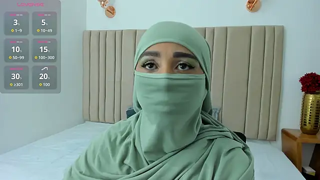  alishaa c online show from 10-12-25, 03:41