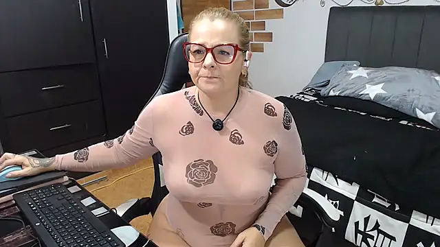 perlagoloza05 online show from 06-30-26, 03:50
