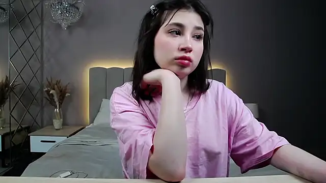 DianaMello online show from 11-10-25, 04:06