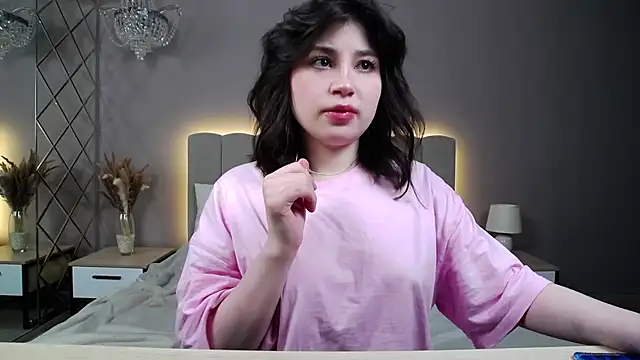 DianaMello online show from 11-11-25, 04:07