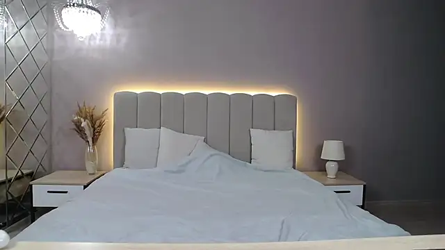 DianaMello online show from 12-23-25, 11:09