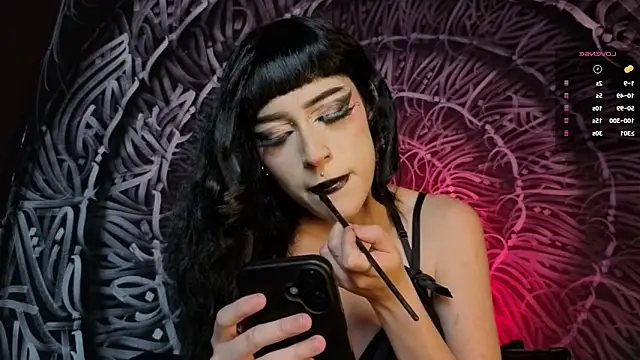 dahlia darkwood online show from 01-10-26, 10:05