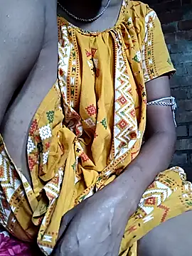 Snapshot of Hotty-romi3 chatting on 10-11-25, 04:57 Hotty-romi3 online show from 10-11-25, 04:57
