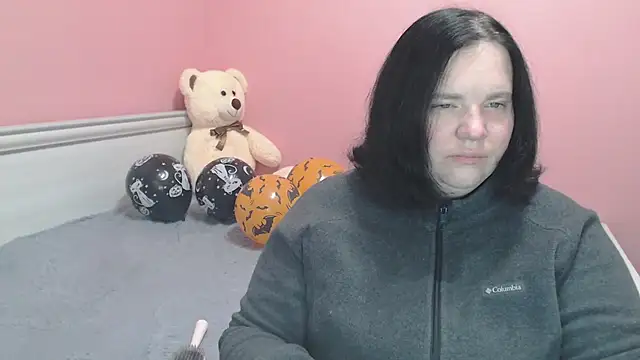  alexandra ray  online show from 10-24-25, 07:51