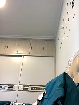 Mile-m online show from 10-25-25, 03:28