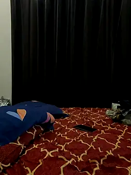 vickyandtania online show from 10-23-25, 04:05