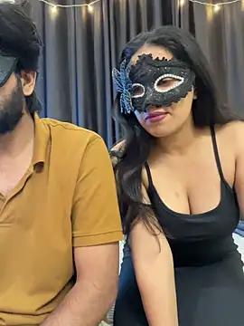 vickyandtania online show from 12-20-25, 03:48