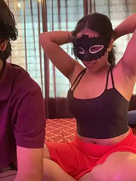 vickyandtania online show from 11-08-25, 09:24