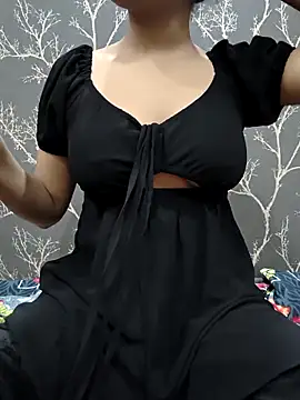 Laura 43 online show from 11-13-25, 05:39