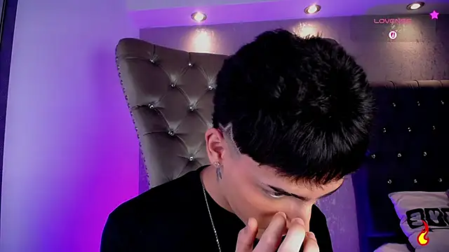 Snapshot of MateoMitchell chatting on 02-25-26, 04:34 MateoMitchell online show from 02-25-26, 04:34