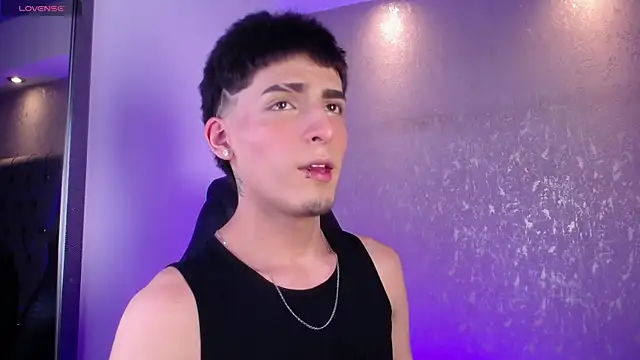 MateoMitchell online show from 04-09-26, 03:41