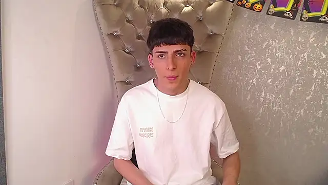 MateoMitchell online show from 10-17-25, 04:05