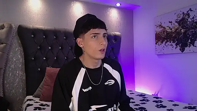 MateoMitchell online show from 11-07-25, 05:01