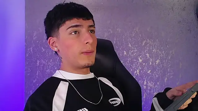 MateoMitchell online show from 11-24-25, 05:29