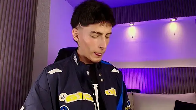 MateoMitchell online show from 04-18-26, 05:21