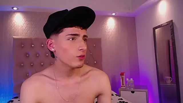 MateoMitchell online show from 11-11-25, 09:31