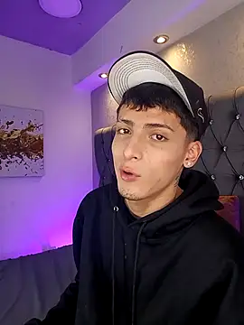 MateoMitchell online show from 11-15-25, 04:38