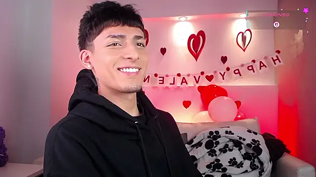 Snapshot of MateoMitchell chatting on 02-16-26, 04:55 MateoMitchell online show from 02-16-26, 04:55