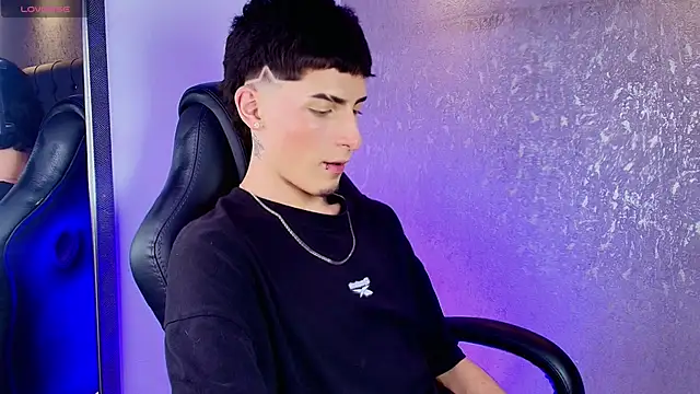 MateoMitchell online show from 04-07-26, 04:58