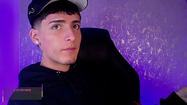 MateoMitchell online show from 11-18-25, 04:27