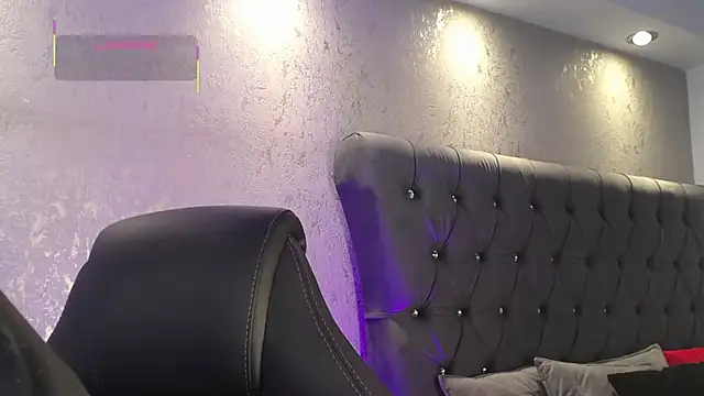 MateoMitchell online show from 11-30-25, 05:19